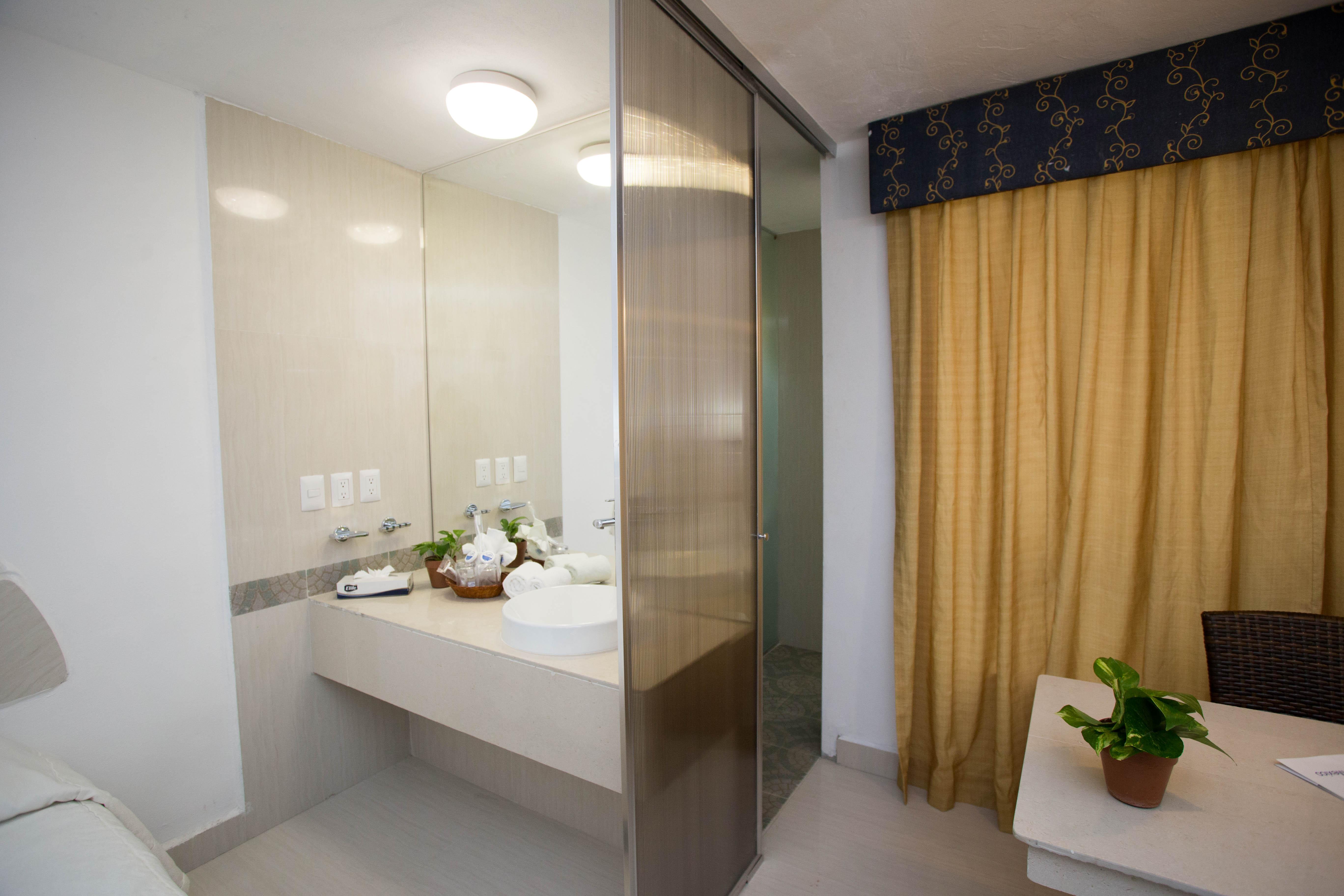 Hotel Plaza Caribe Канкун Экстерьер фото