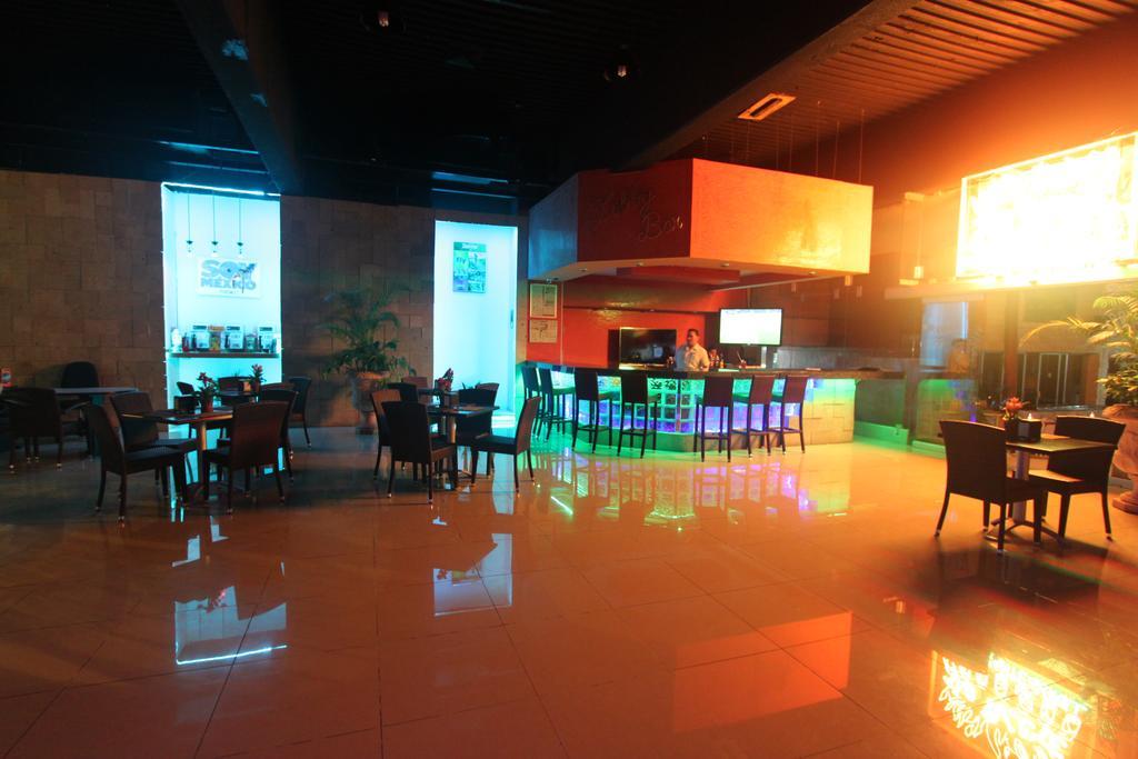 Hotel Plaza Caribe Канкун Экстерьер фото