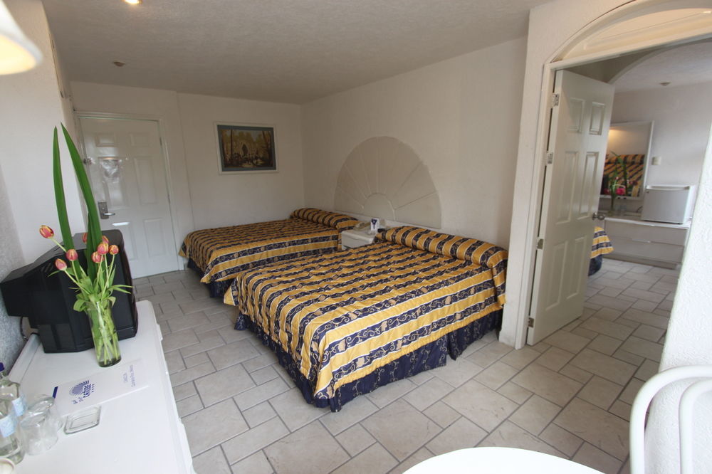 Hotel Plaza Caribe Канкун Экстерьер фото