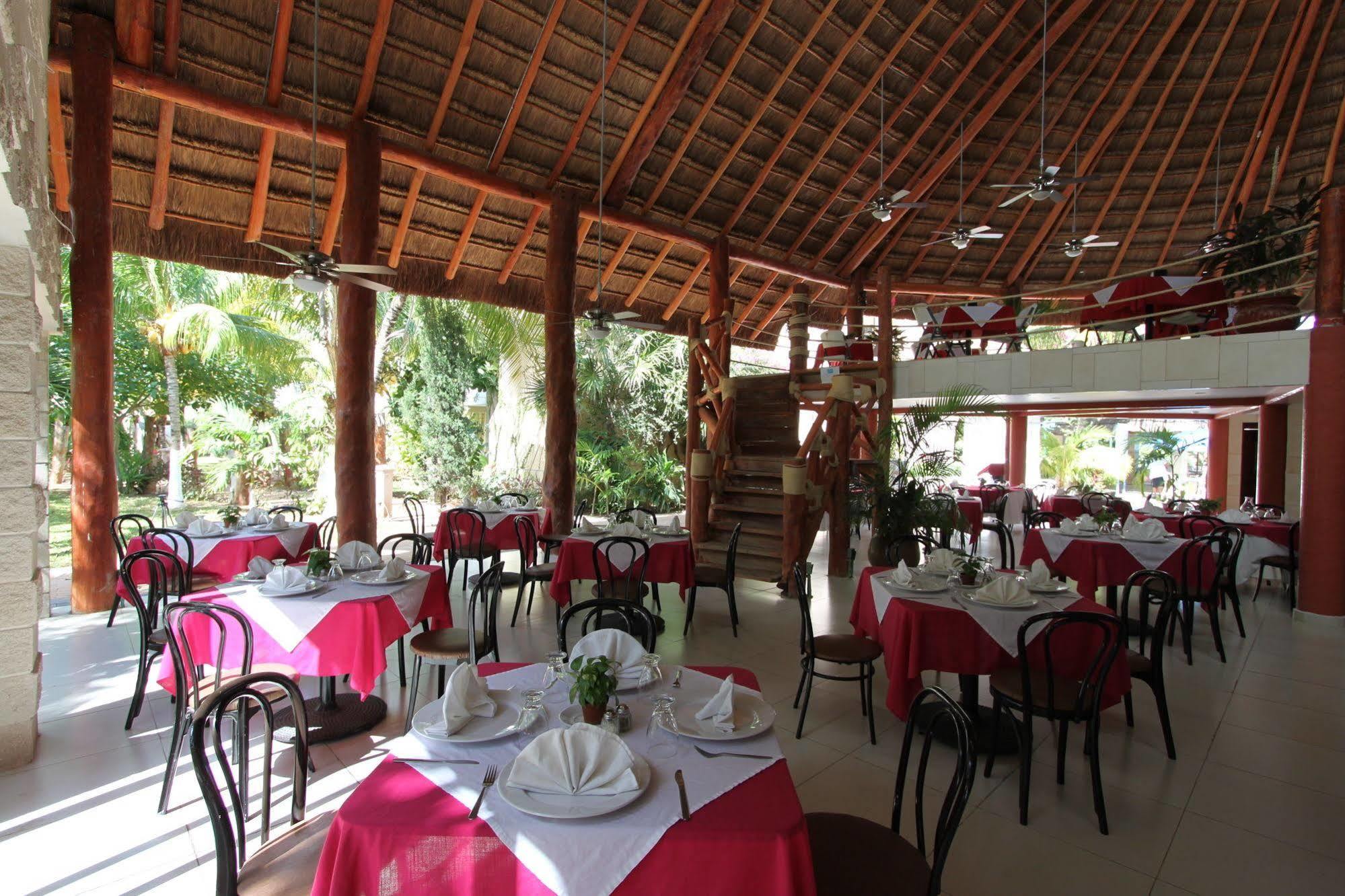 Hotel Plaza Caribe Канкун Экстерьер фото