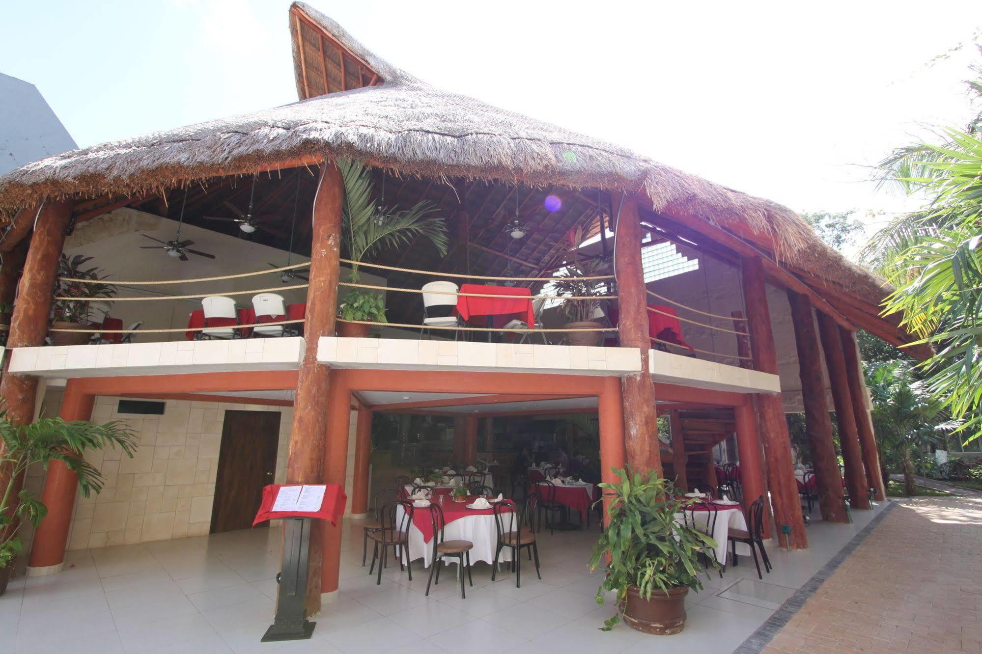 Hotel Plaza Caribe Канкун Экстерьер фото